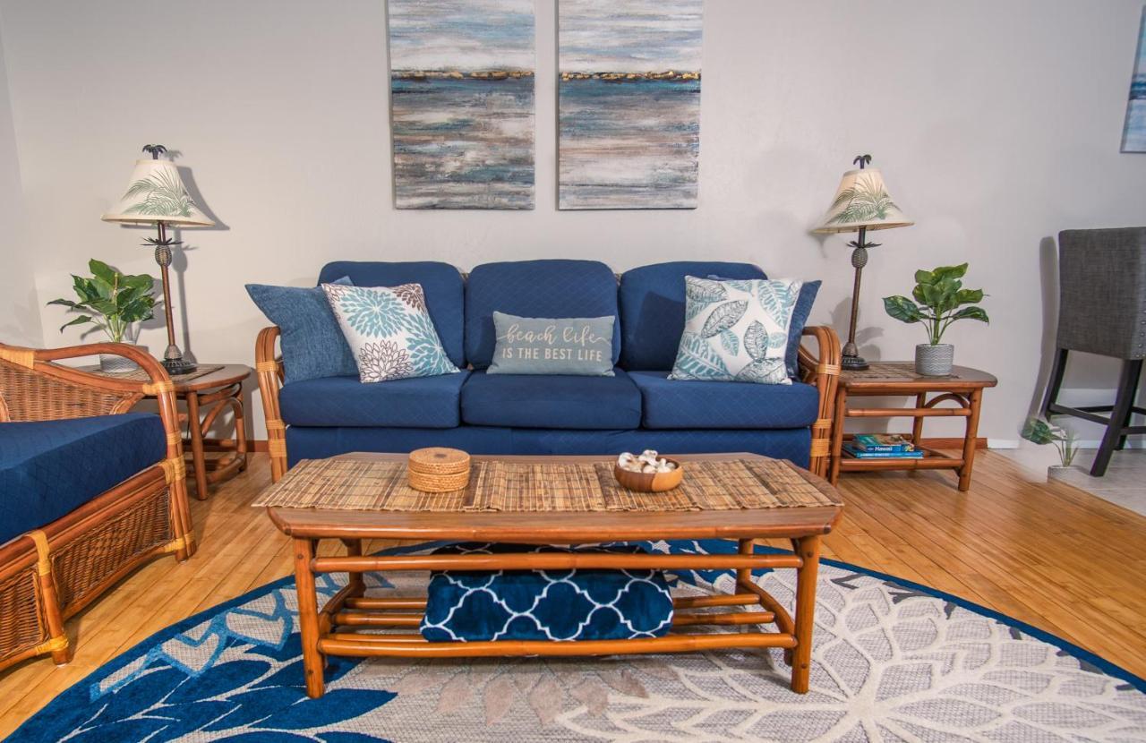 Molokai Island Retreat With Beautiful Ocean Views And Pool - Newly Remodeled! Lejlighed Ualapue Eksteriør billede