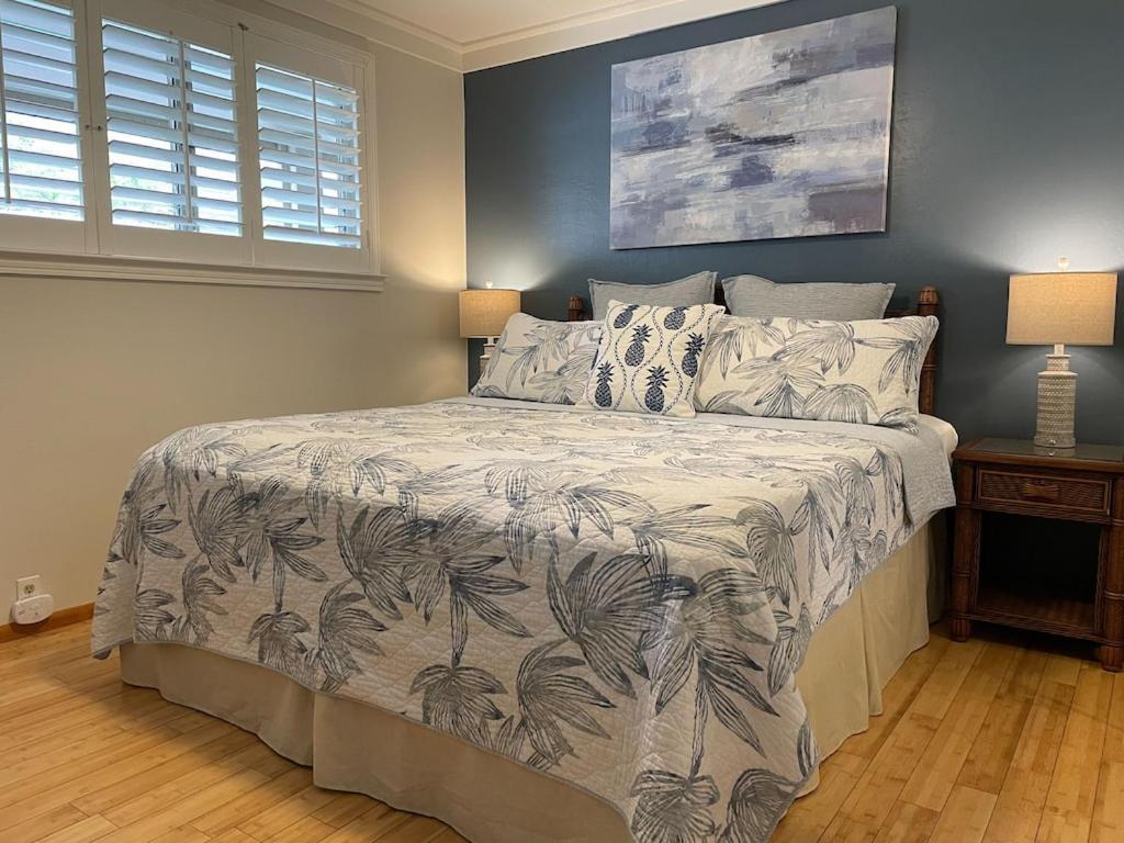 Molokai Island Retreat With Beautiful Ocean Views And Pool - Newly Remodeled! Lejlighed Ualapue Eksteriør billede